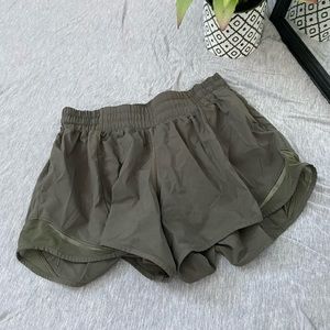 Lululemon hotty short 4”